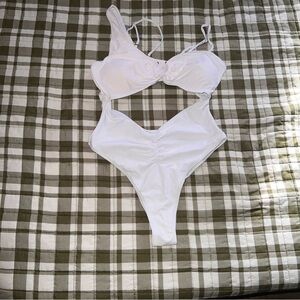 White Cutout One-Piece Swimsuit High-Cut Women’s Size XL